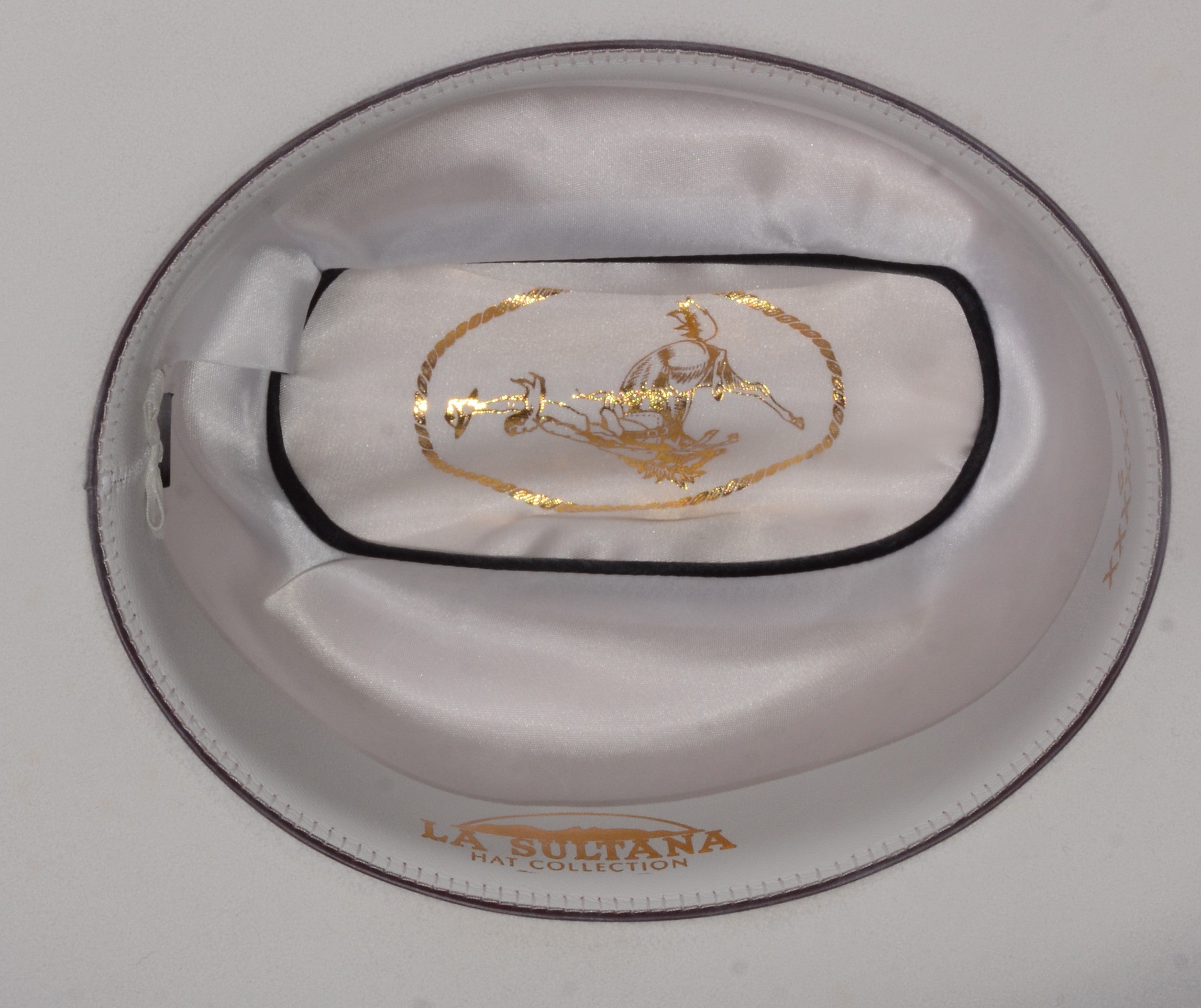 La Sultana Hat Collection 6x Fur White
